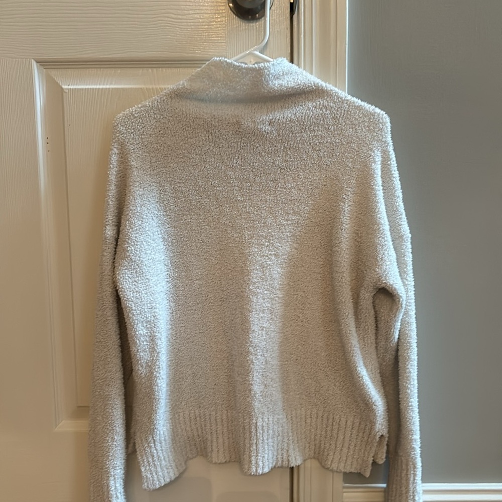 Ugg Pullover - image 4